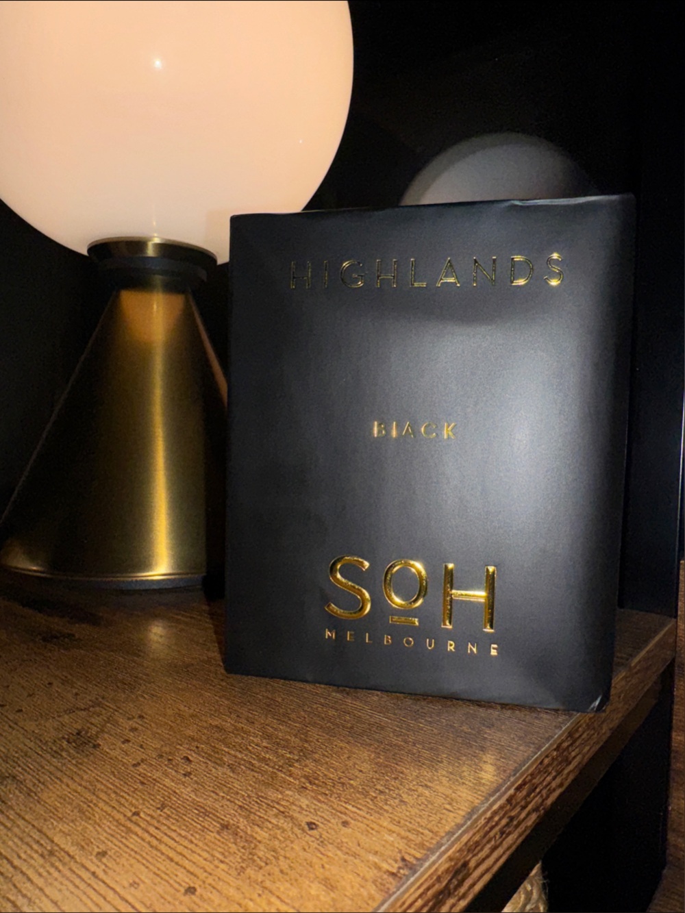 SŌH Melbourne Highlands Black Candle with Gold Lettering